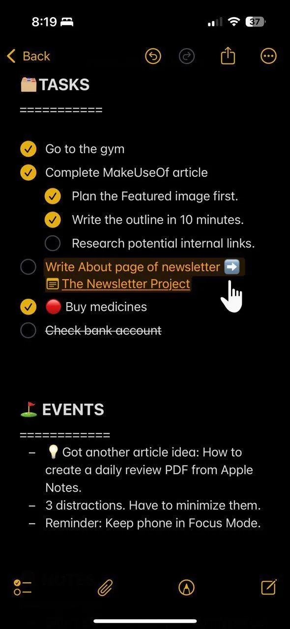 Biểu tượng mũi tên trong Bullet Journaling thể hiện việc di chuyển các nhiệm vụ chưa hoàn thành sang ngày tiếp theo, minh họa nguyên tắc di chuyển chủ động