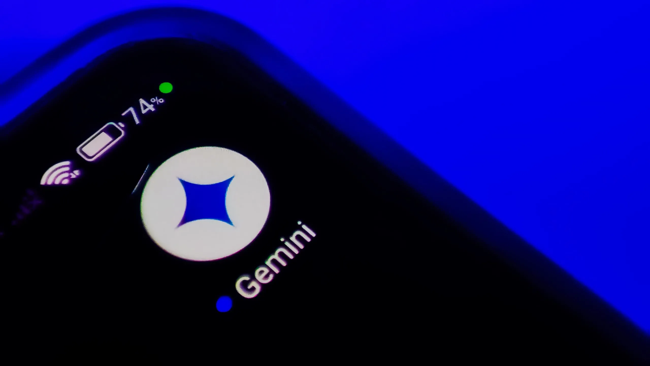 Biểu tượng ứng dụng Gemini trên điện thoại thông minh