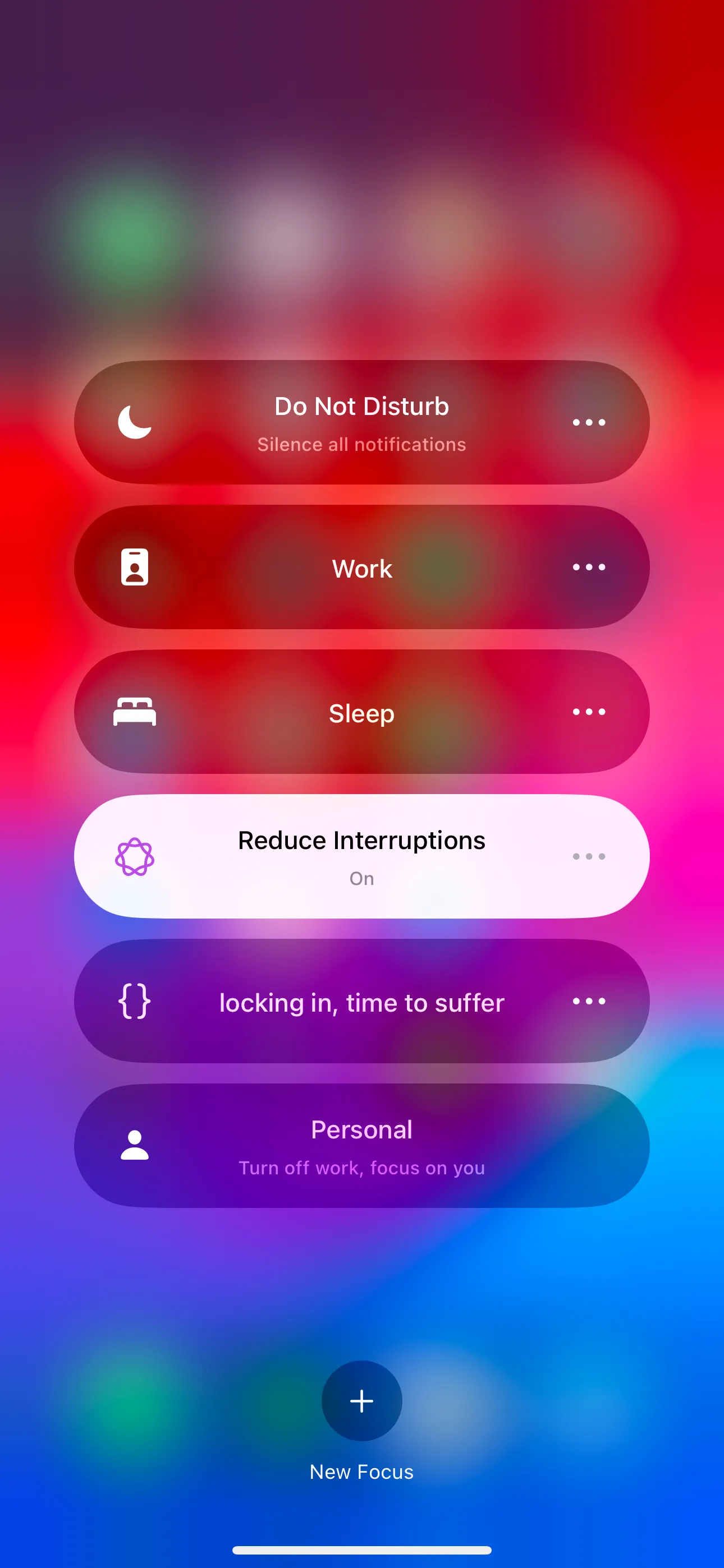 Các chế độ Tập trung (Focus Mode) khác nhau trên iPhone, bao gồm Chế độ Reduce Interruptions sẵn có trong Trung tâm điều khiển.