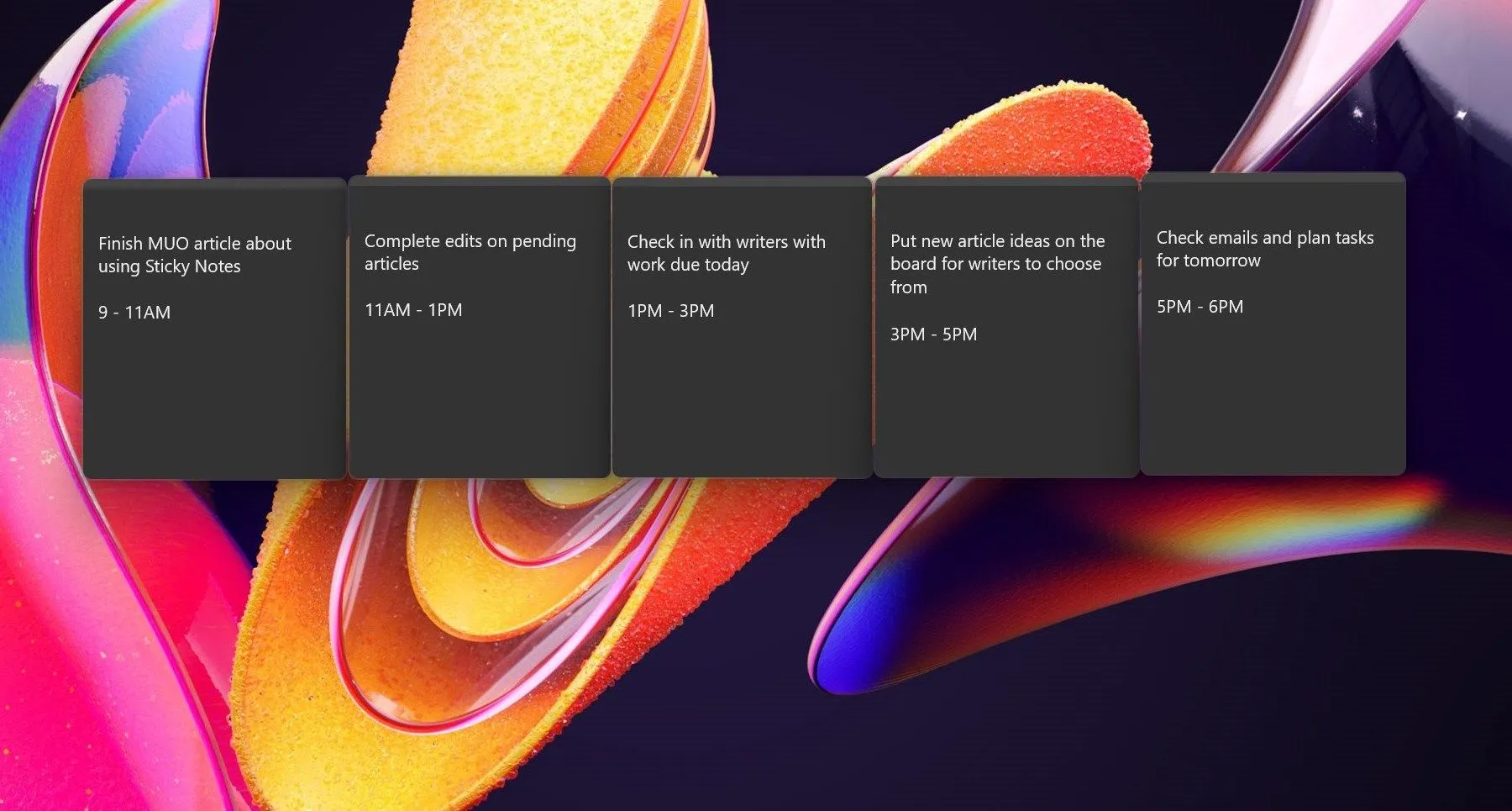 Các khối thời gian được tạo bằng Windows Sticky Notes để quản lý lịch trình công việc trên màn hình desktop