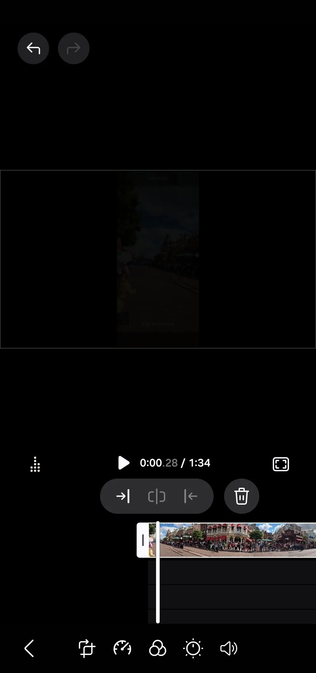 Các tùy chọn chỉnh sửa chi tiết cho một clip trong Samsung Studio, bao gồm tốc độ, bộ lọc và hiệu chỉnh màu sắc.