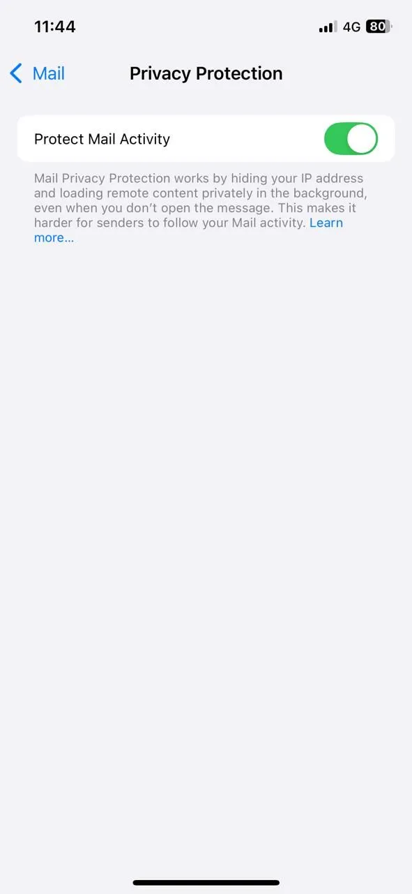 Cài đặt Bảo vệ Hoạt động Thư trong ứng dụng Mail iPhone