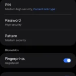 Cài đặt loại khóa trong Secure Folder trên điện thoại Samsung, hiển thị tùy chọn vân tay và tài khoản Samsung để tăng cường bảo mật.