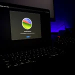Cài đặt macOS Sonoma trên MacBook Air, thể hiện quá trình cập nhật mượt mà