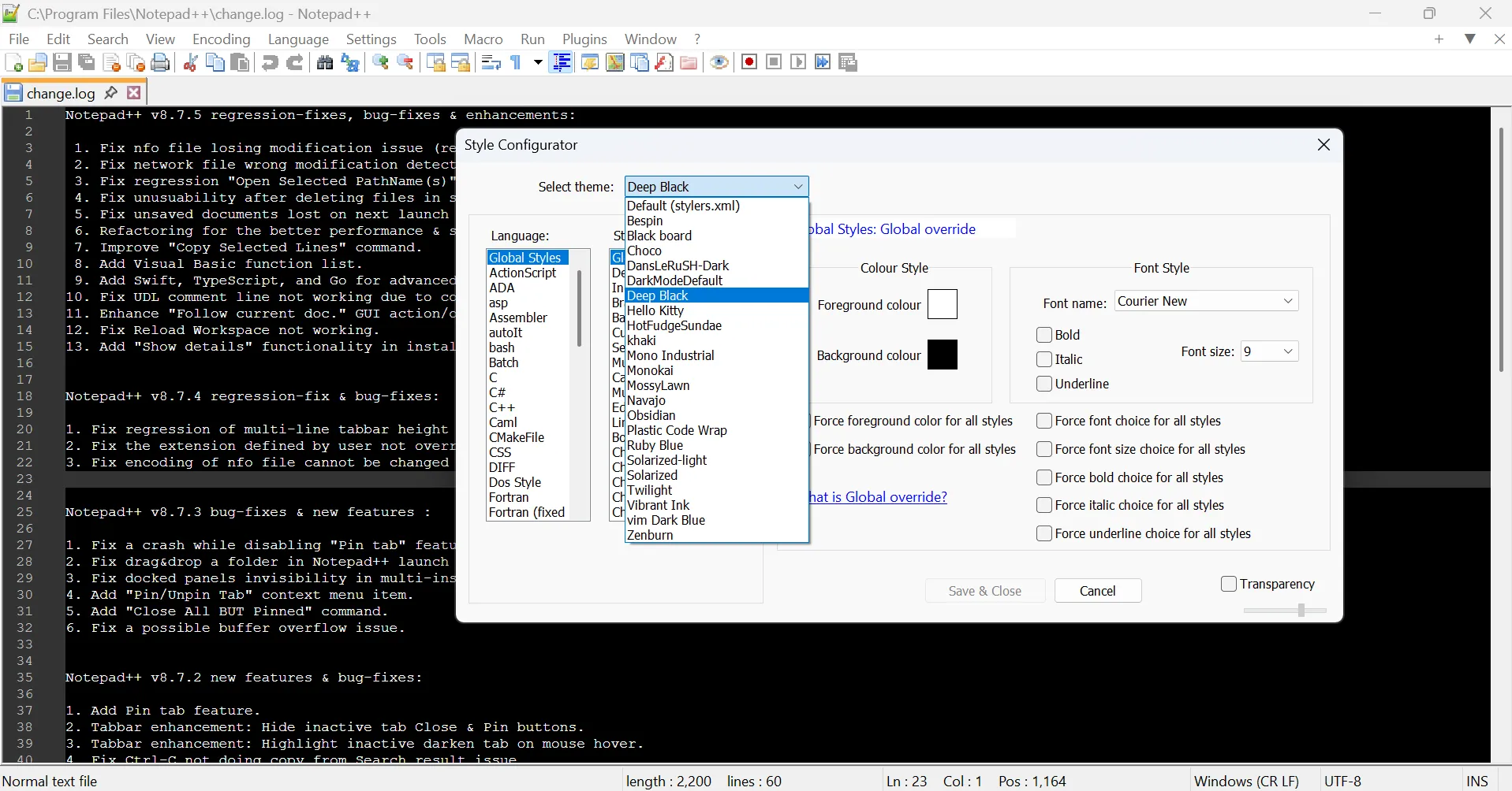 Cài đặt Style Configurator của Notepad++ với chủ đề Deep Black được chọn, hiển thị giao diện tối.