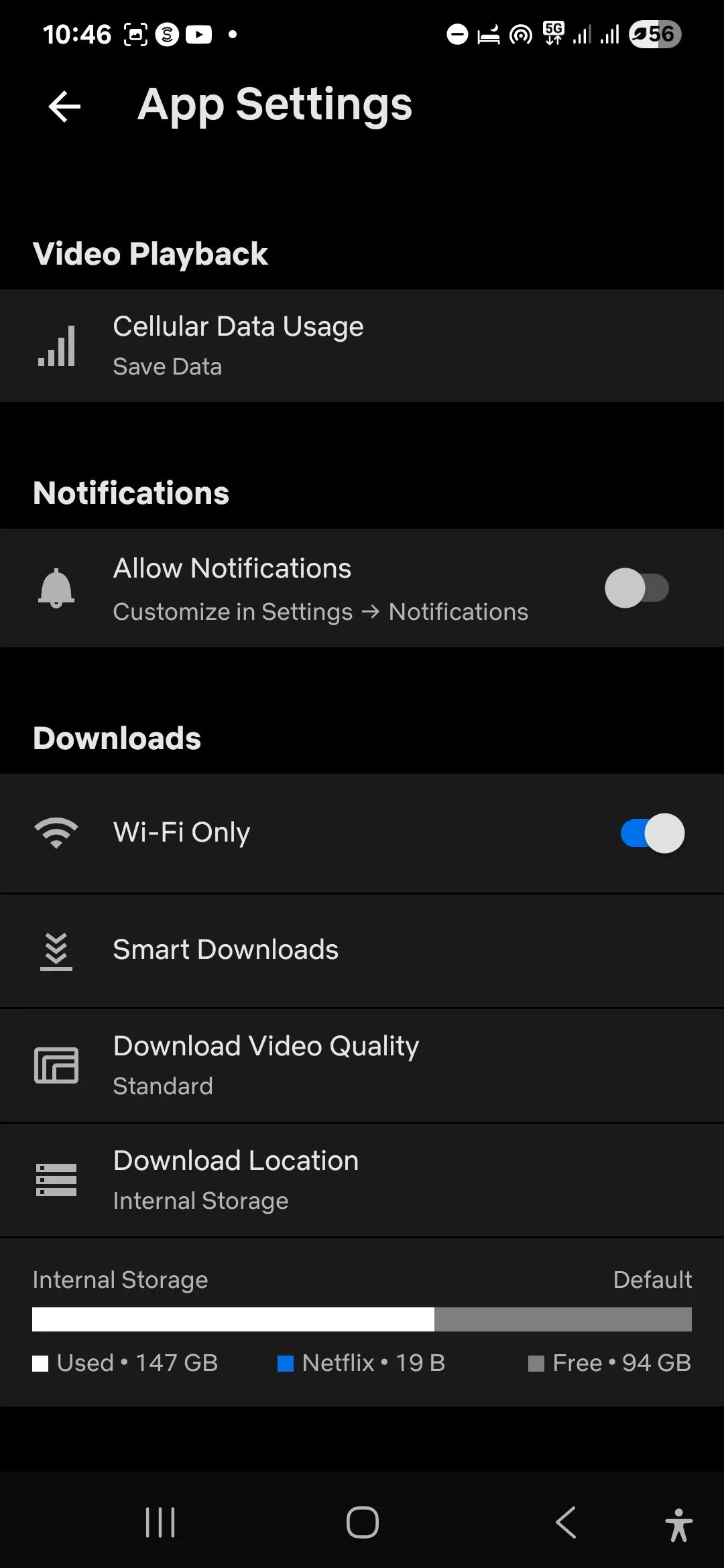 Cài đặt tải xuống trong ứng dụng Netflix trên Android, cho phép người dùng tùy chỉnh chất lượng video tải về để tiết kiệm dung lượng.