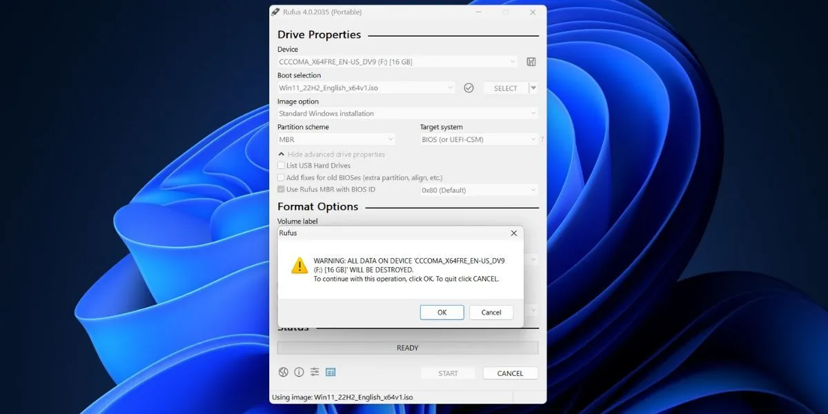 Cảnh báo xóa dữ liệu USB khi bắt đầu quá trình tạo USB boot Windows 11 bằng Rufus