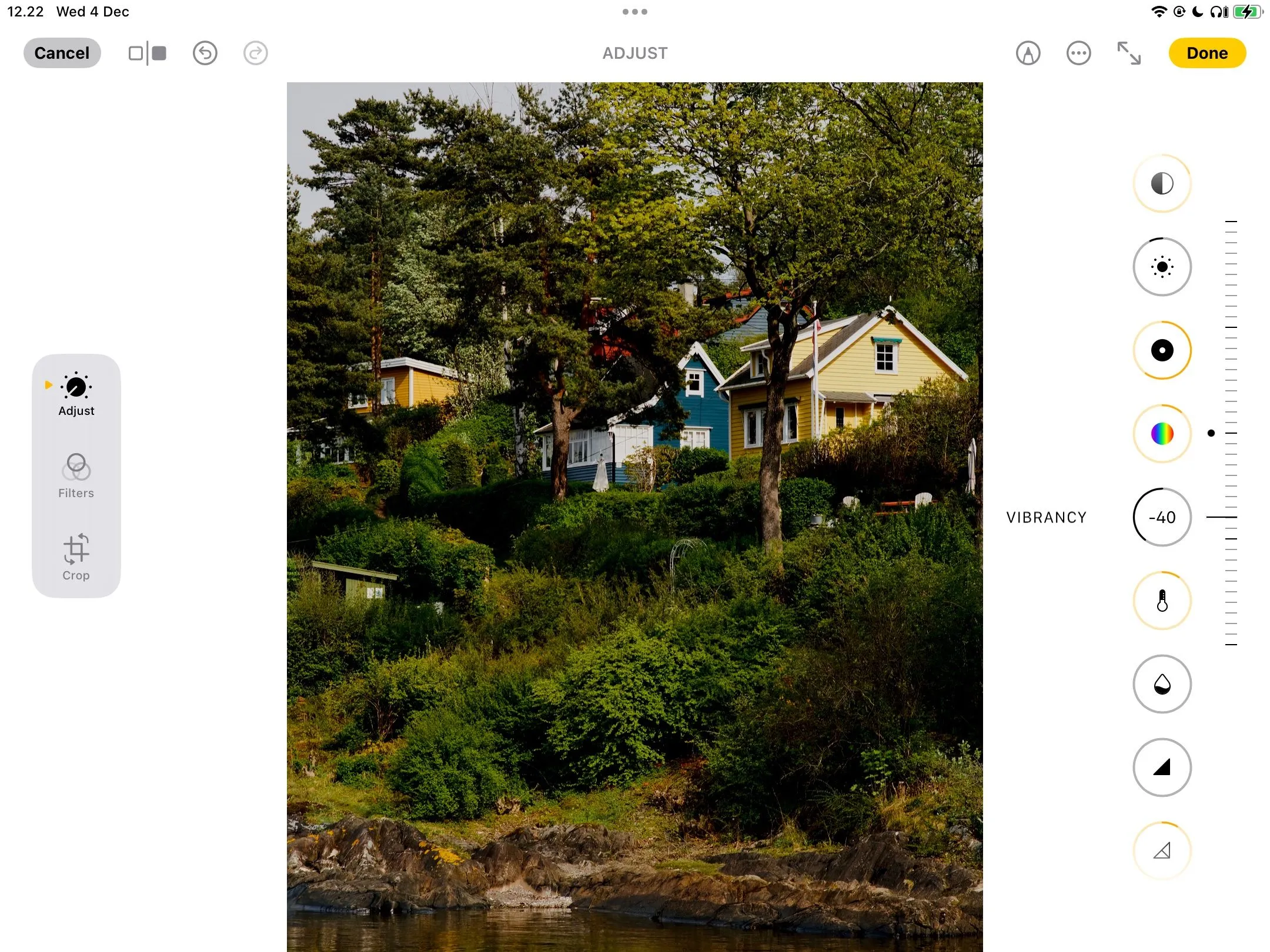 Chỉnh sửa độ rung của ảnh trong Apple Photos