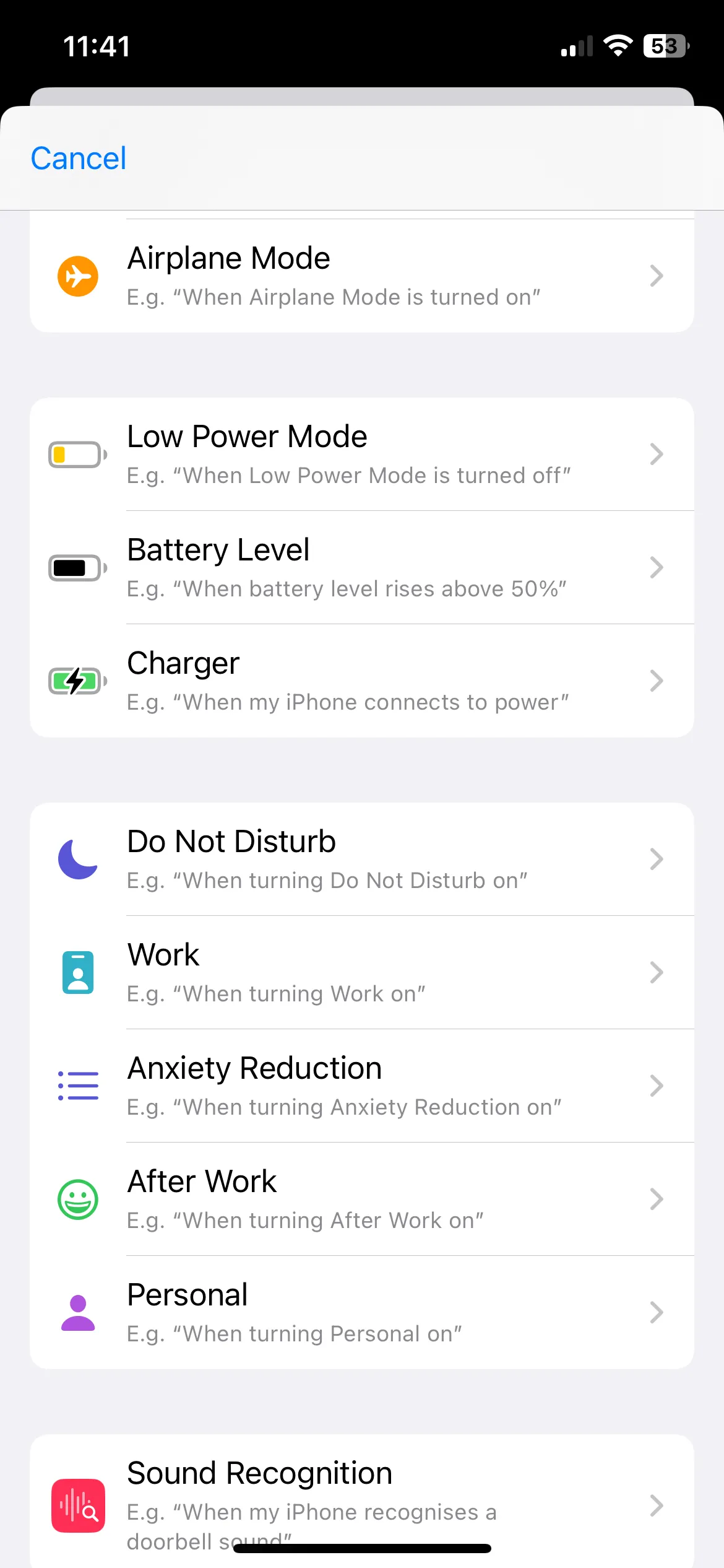 Chọn bộ kích hoạt "Bộ sạc" trong ứng dụng Phím tắt trên iPhone