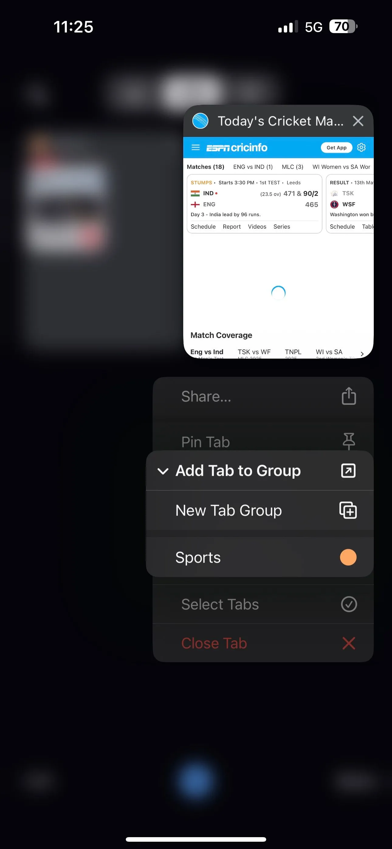 Chọn một Nhóm Tab để thêm tab vào trong Chrome trên iPhone