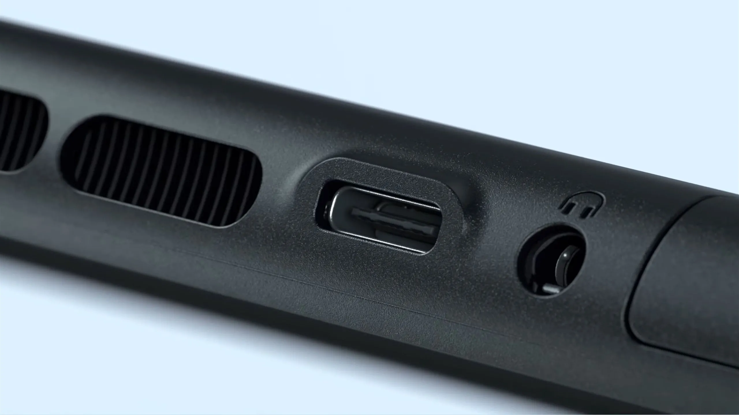 Cổng USB-C thứ hai ở cạnh trên của Nintendo Switch 2