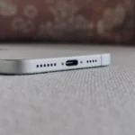 Cổng USB-C trên iPhone 16 Plus