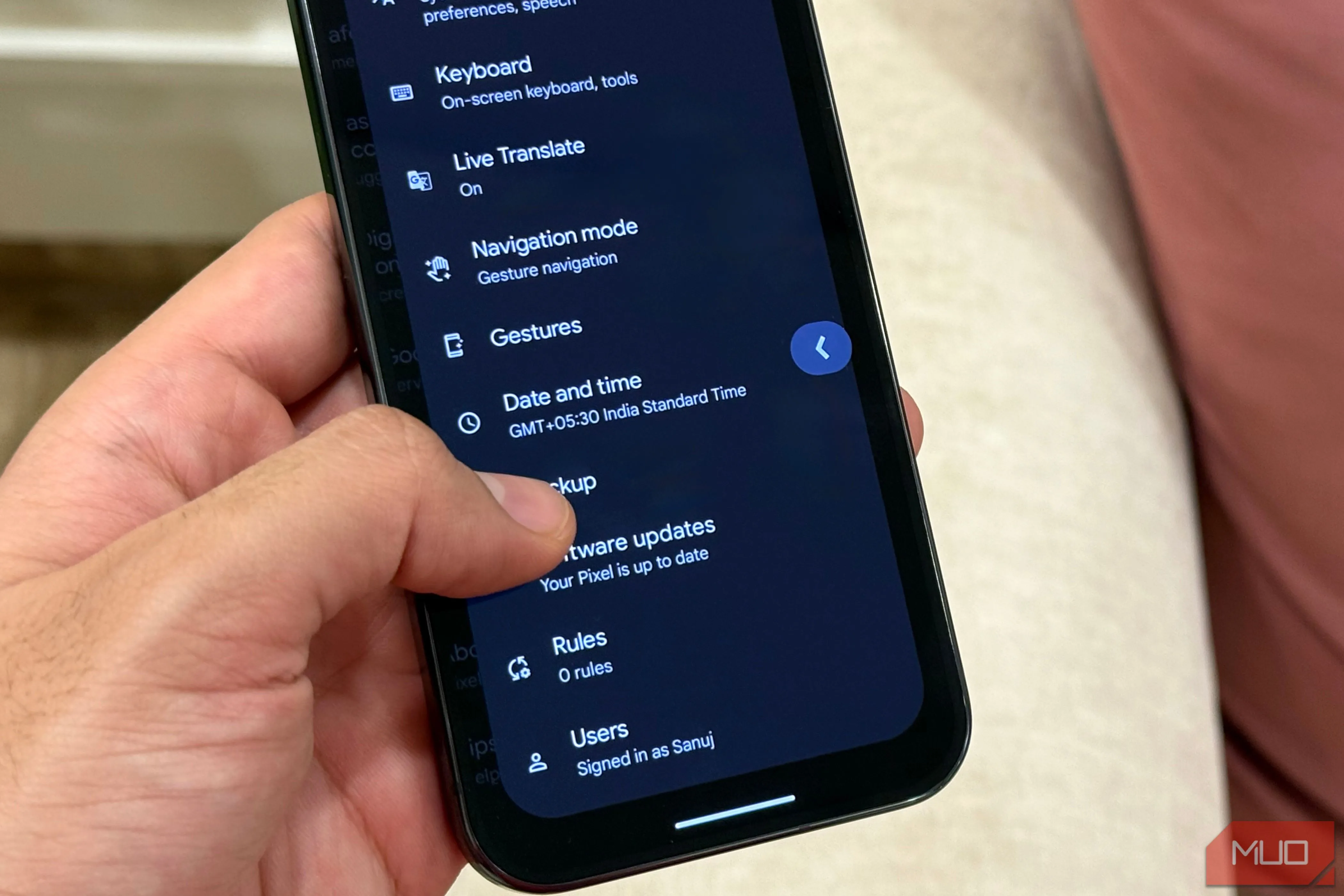Cử chỉ vuốt quay lại tiện lợi trên Android, giúp người dùng dễ dàng điều hướng ứng dụng
