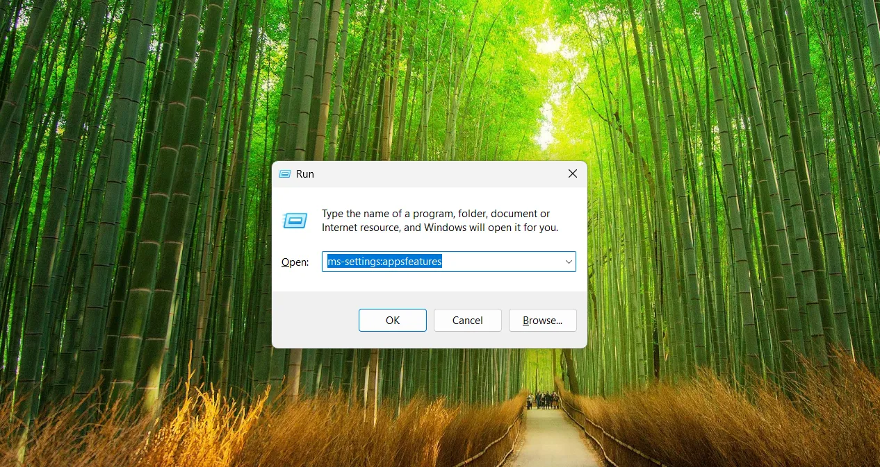 Cửa sổ lệnh Run với dòng lệnh &quot;ms-settings:appsfeatures&quot; để mở mục ứng dụng đã cài đặt