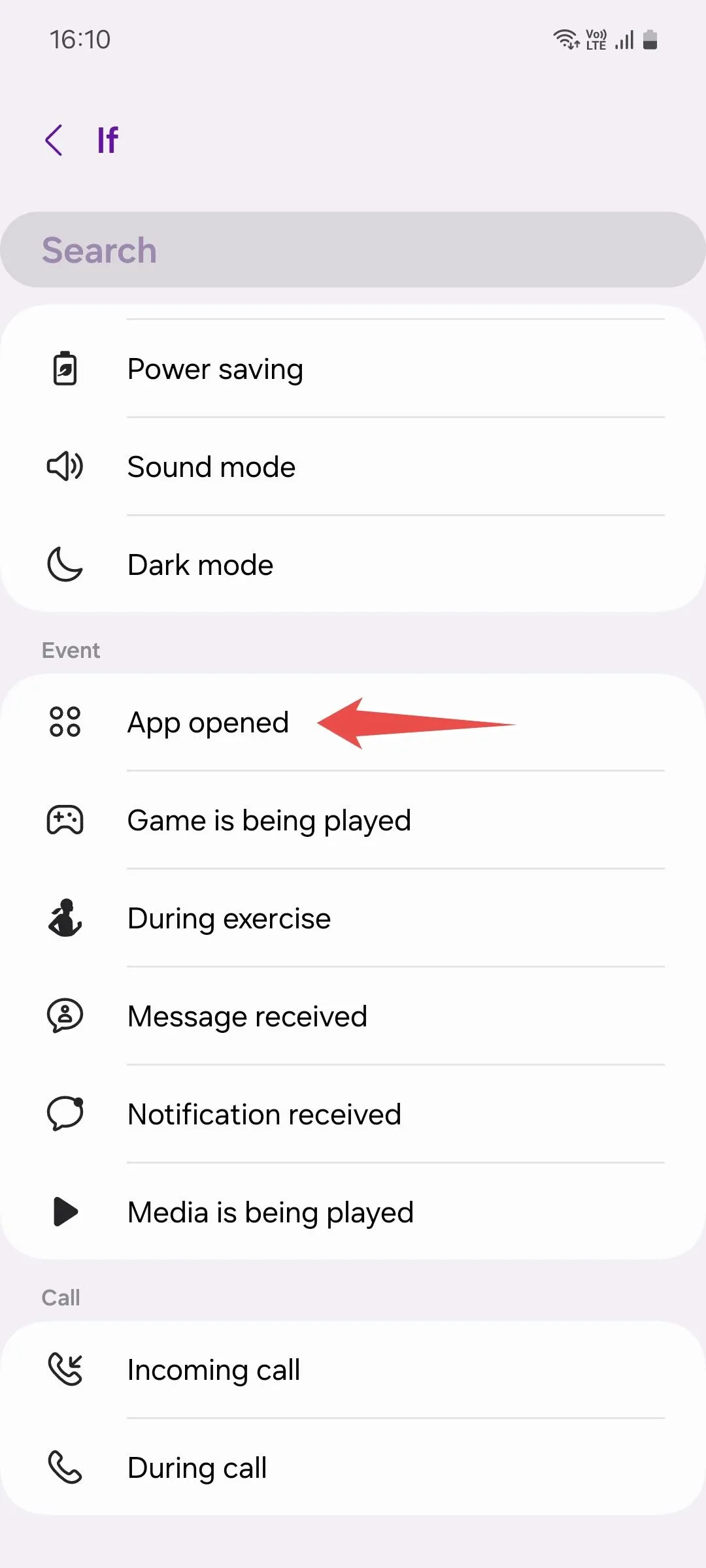 Danh sách các điều kiện kích hoạt routine mới trên điện thoại Samsung, chọn 'App opened'