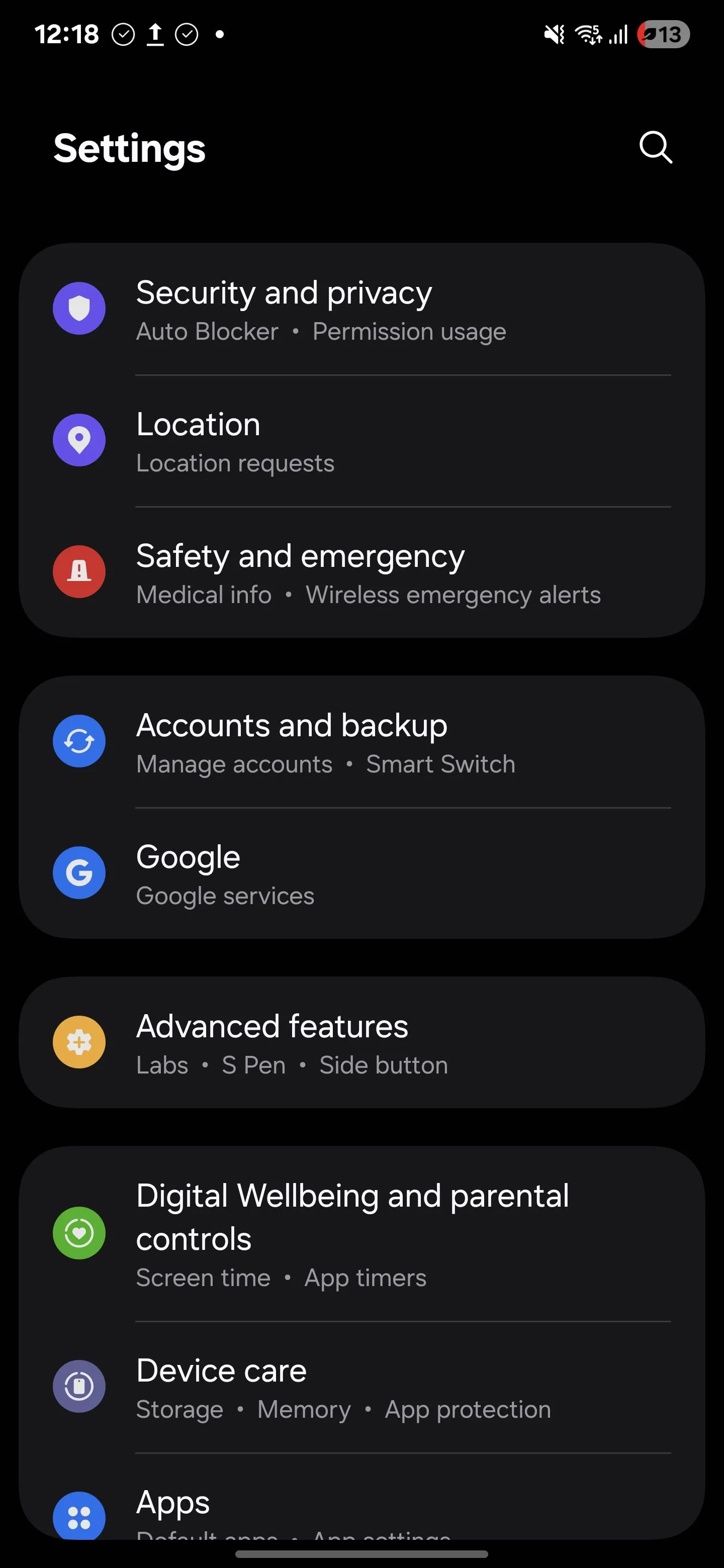 Danh sách các tùy chọn trong menu "Cài đặt" trên điện thoại Samsung Android