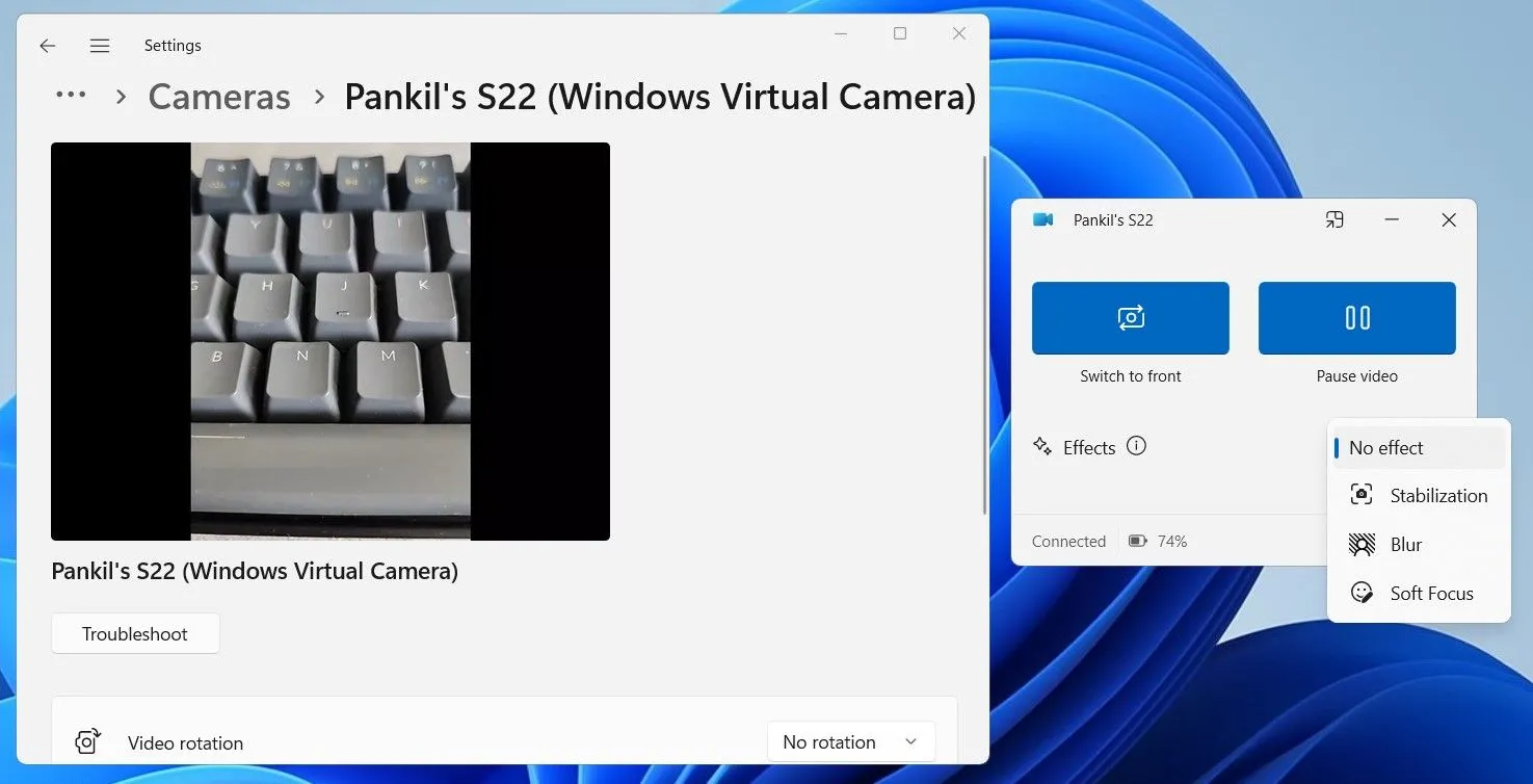 Điện thoại Android được kết nối với máy tính Windows 11 để sử dụng làm webcam ngoài chất lượng cao