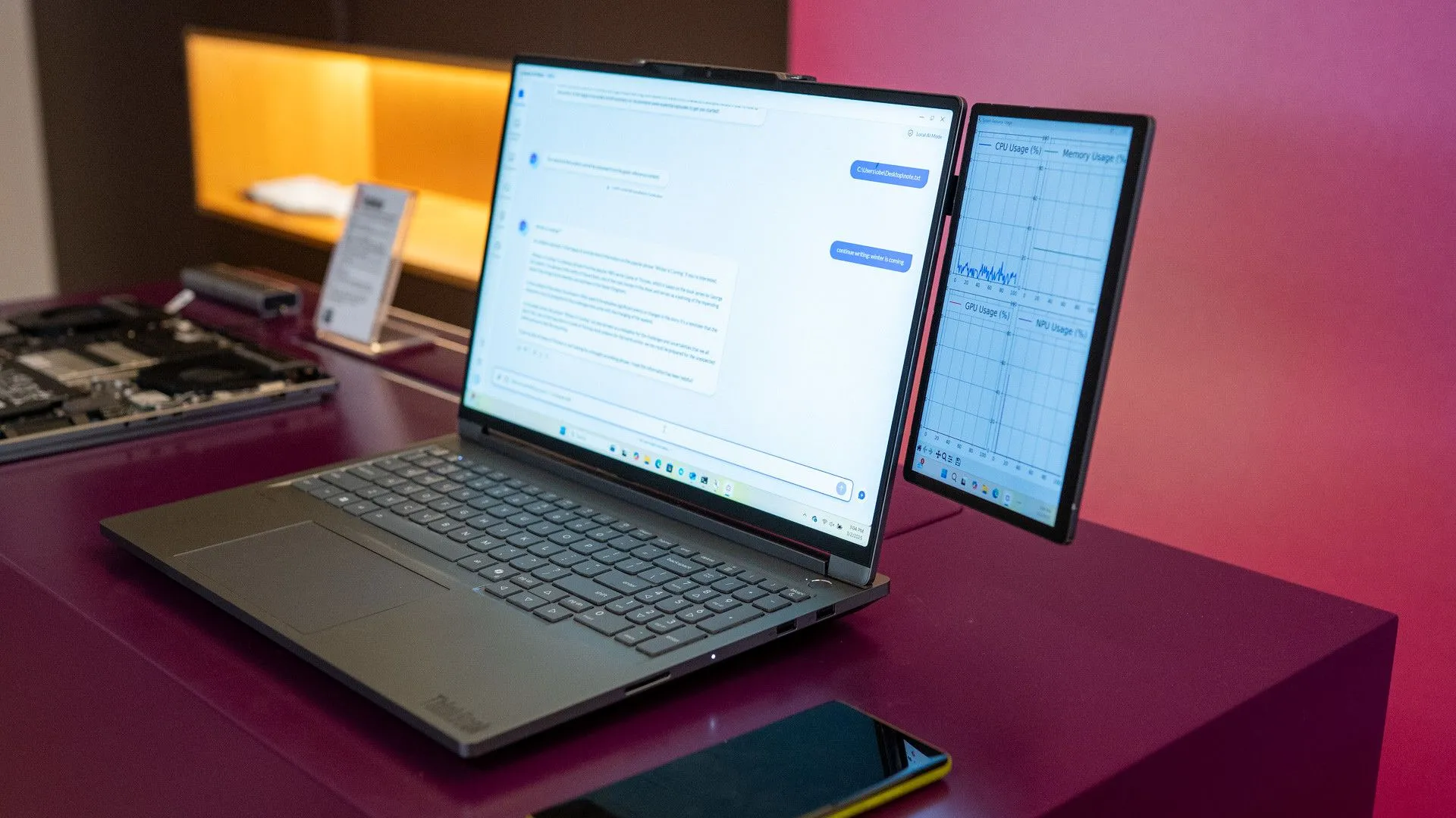 Điện thoại Samsung kết nối với laptop qua cáp USB-C, hiển thị GlideX