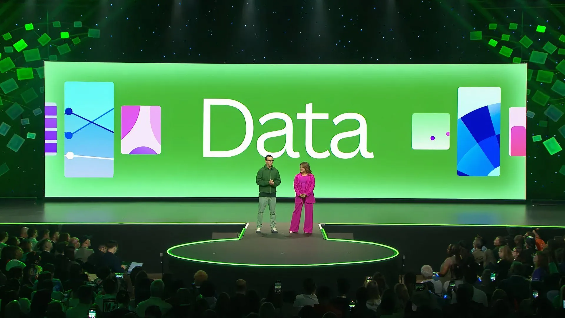 Đội ngũ Canva thuyết trình về các tính năng quản lý dữ liệu mới trong Canva Data tại hội nghị công nghệ