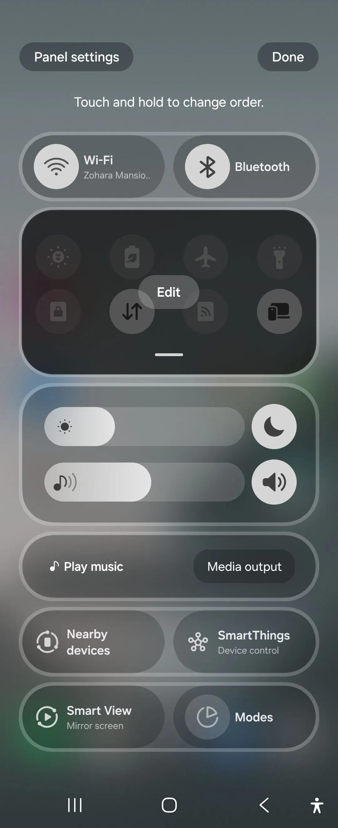 Giao diện bảng Cài đặt nhanh đã tách biệt trên Galaxy Z Flip 6 chạy One UI 7