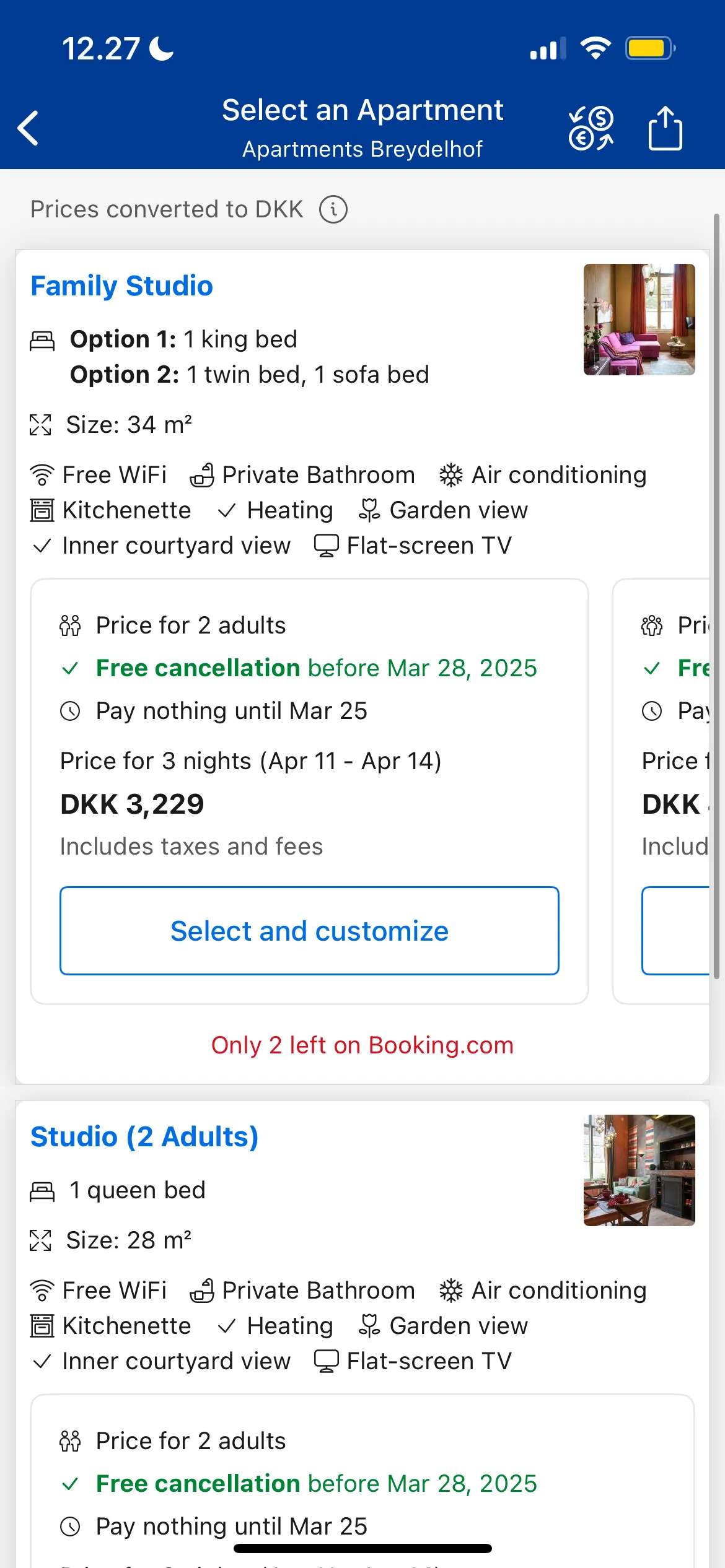 Giao diện Booking.com hiển thị tùy chọn các loại phòng đa dạng cho chuyến đi của bạn.