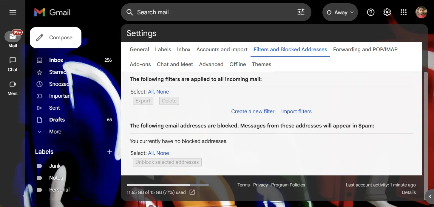 Giao diện cài đặt Gmail với biểu tượng bánh răng được khoanh tròn