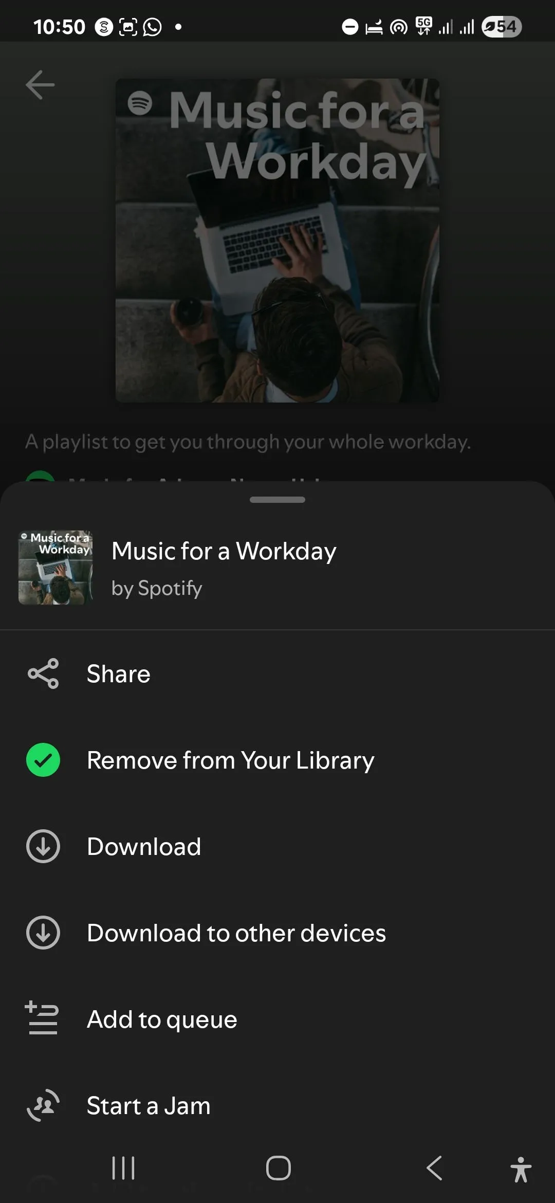 Giao diện danh sách phát nhạc trên Spotify cho Android với tùy chọn tải xuống, giúp nghe nhạc không cần internet.