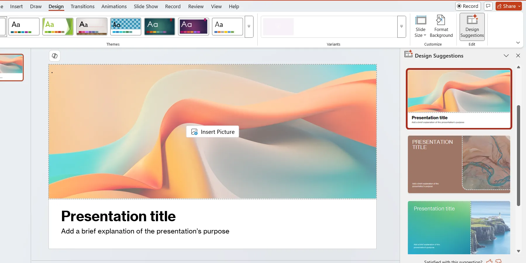 Giao diện lựa chọn các gợi ý thiết kế từ tính năng Designer trong PowerPoint.