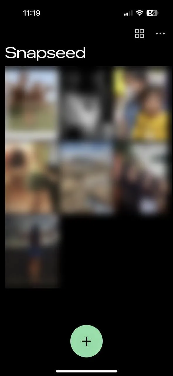 Giao diện lưới mới của Snapseed 3.0 hiển thị các ảnh đã chỉnh sửa trên iPhone.
