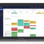 Giao diện Proton Calendar trên máy tính với các khối thời gian hiển thị sự kiện được sắp xếp gọn gàng, minh họa cho trải nghiệm lịch kỹ thuật số tiện lợi.
