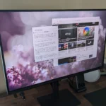 Giao diện Samsung DeX hiển thị trên màn hình ngoài, biến điện thoại thành một trung tâm làm việc.