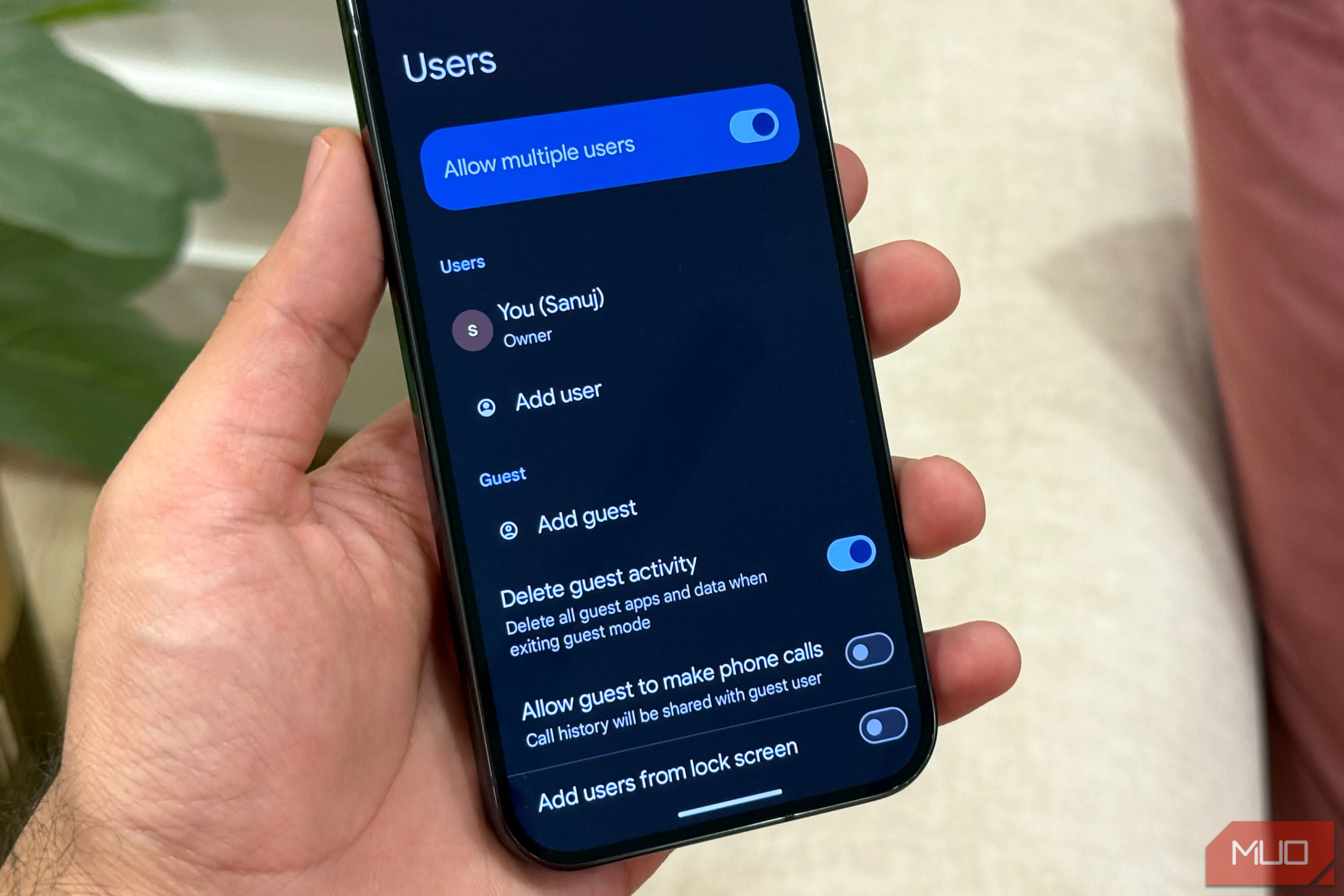 Giao diện thiết lập hồ sơ người dùng và khách trên điện thoại Android, giúp quản lý quyền riêng tư