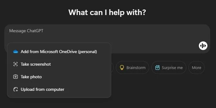 Giao diện tính năng đính kèm tài liệu trên ứng dụng ChatGPT Windows, cho phép người dùng tải file từ máy hoặc hoặc OneDrive.