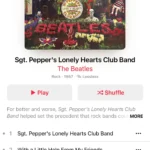 Giao diện trang album trên Apple Music, minh họa cách tạo đài phát thanh từ bài hát.