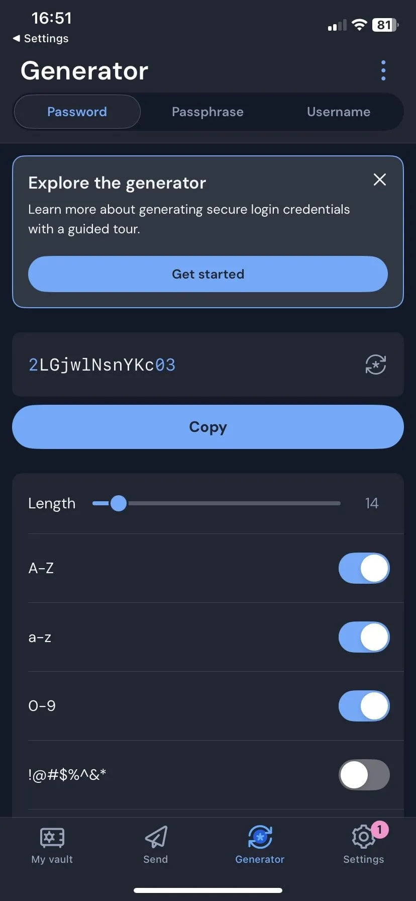 Giao diện trình tạo mật khẩu mạnh của Bitwarden trên iPhone