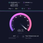 Giao diện ứng dụng kiểm tra tốc độ mạng Ookla hiển thị tốc độ download, upload và độ trễ ping.