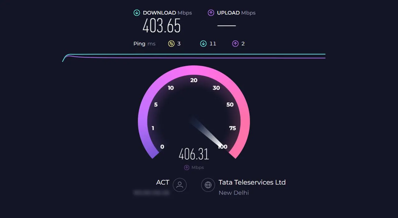 Giao diện ứng dụng kiểm tra tốc độ mạng Ookla hiển thị tốc độ download, upload và độ trễ ping.