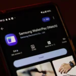Giao diện ứng dụng Samsung Wallet trên Google Play Store, minh họa tính năng chuyển tiền NFC