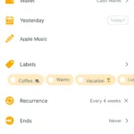 Giao diện ứng dụng Spendee trên iOS hiển thị các khoản chi tiêu được tự động hóa và phân loại