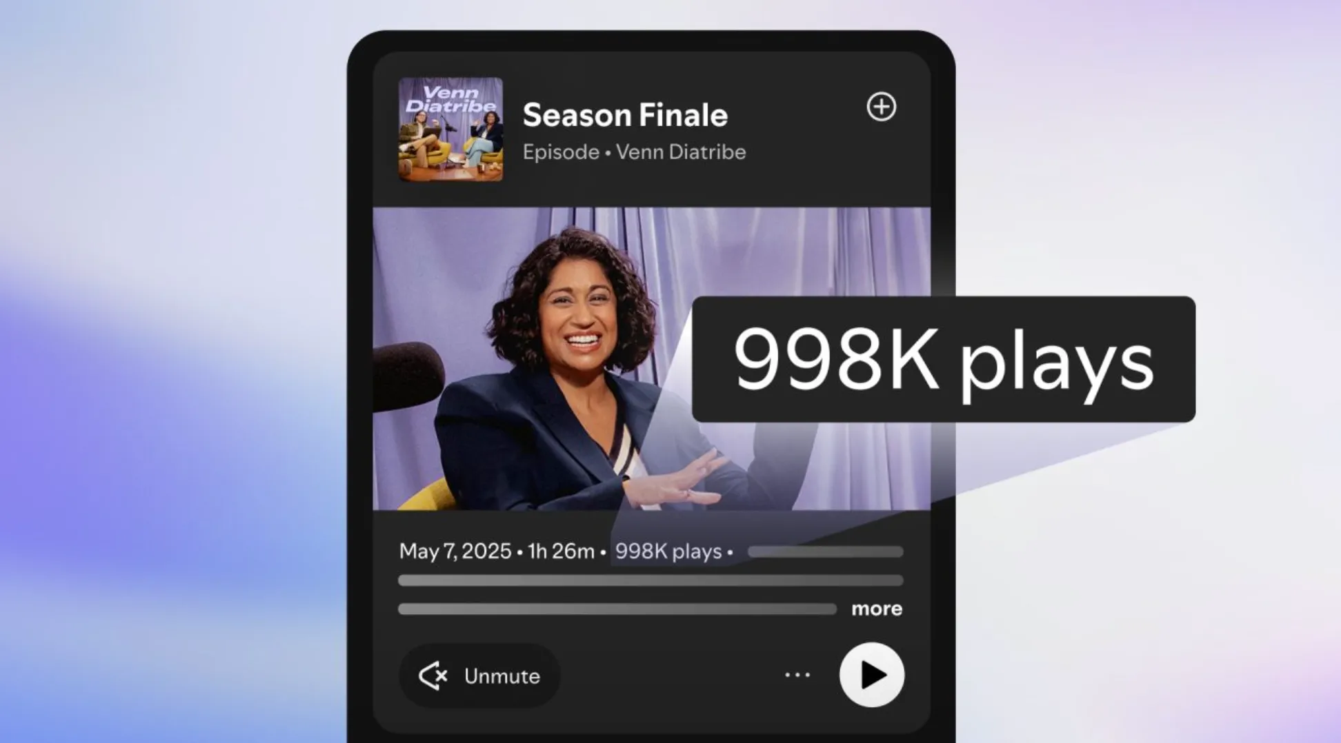 Giao diện ứng dụng Spotify hiển thị tính năng lượt phát (plays) cho một tập podcast.