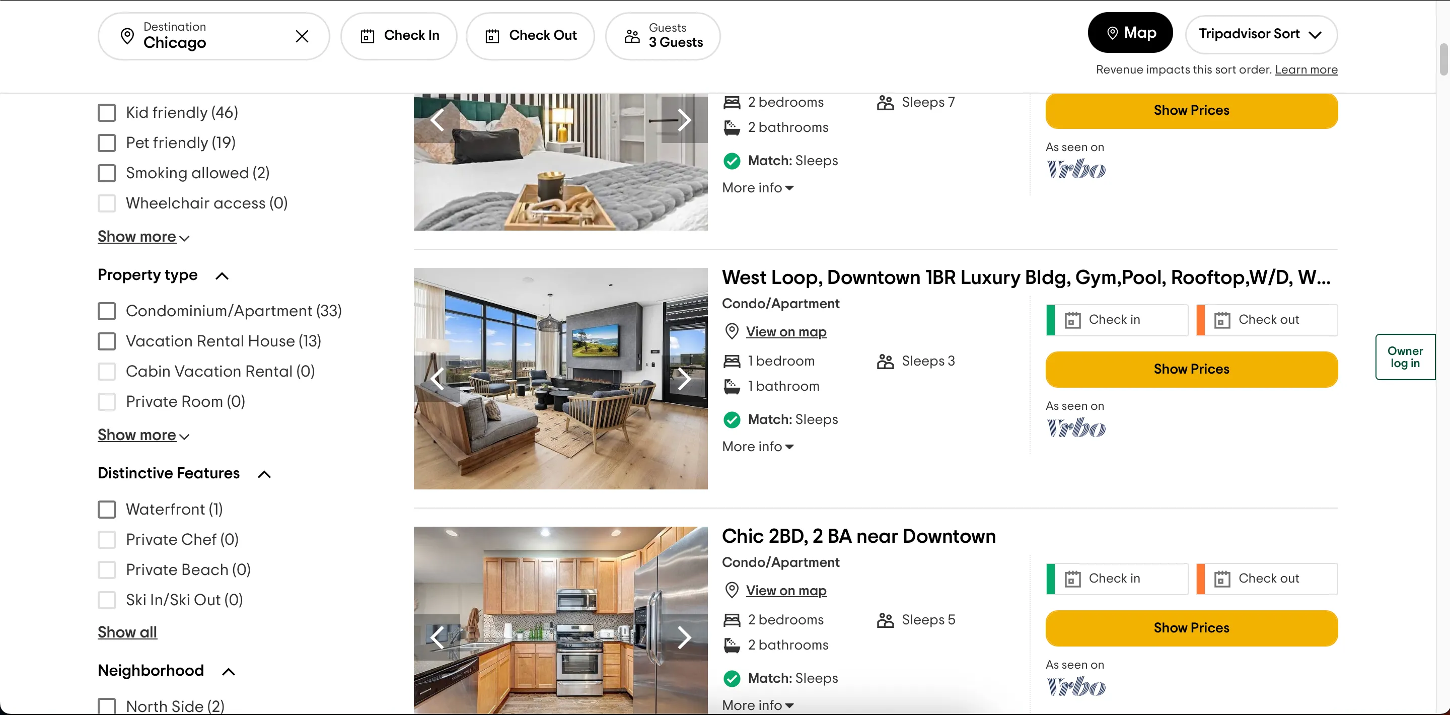 Giao diện ứng dụng Tripadvisor với tùy chọn tìm kiếm nhà nghỉ dưỡng để khám phá các lựa chọn từ Vrbo