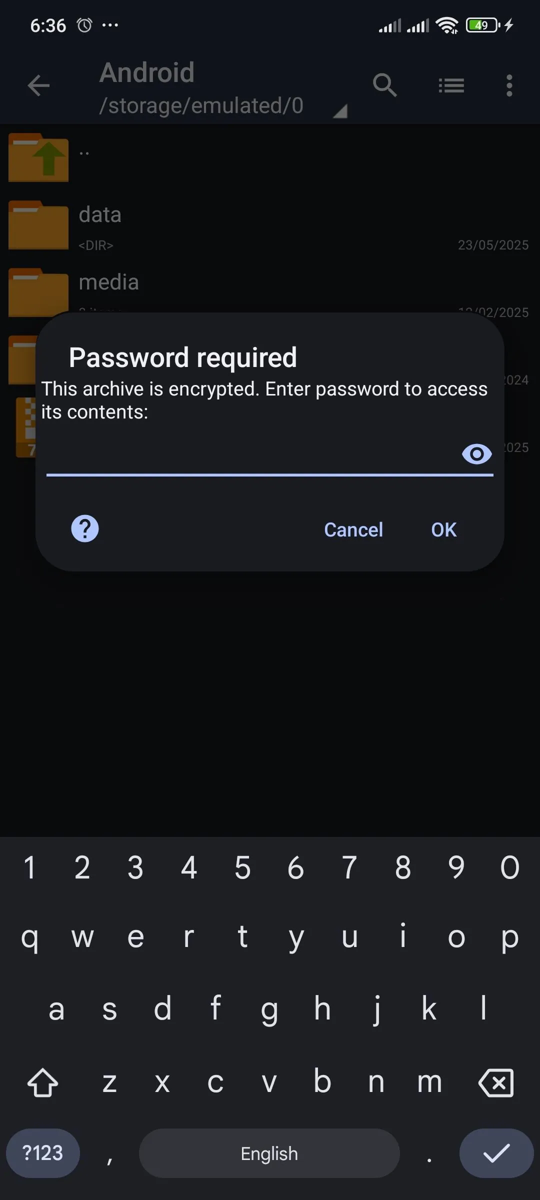 Giao diện ứng dụng ZArchiver trên Android hiển thị yêu cầu nhập mật khẩu để giải nén file đã mã hóa