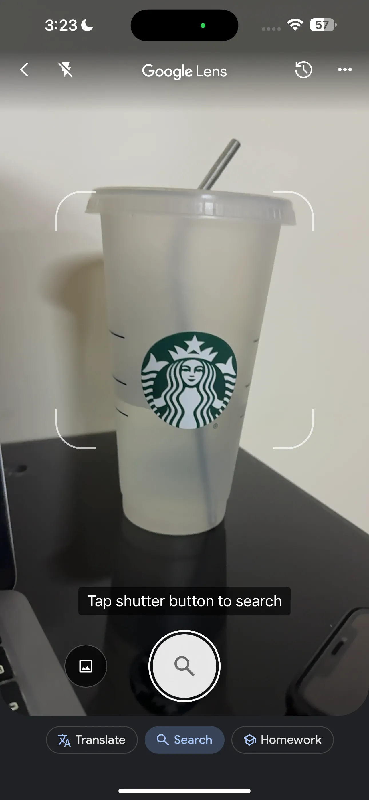 Google Lens nhận diện ly Starbucks