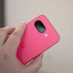 Hệ thống camera kép phía sau của Google Pixel 9a, với ống kính chính và siêu rộng, minh họa khả năng chụp ảnh chuyên nghiệp.