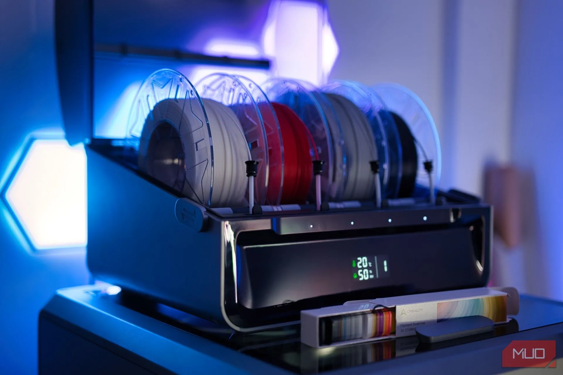 Hệ thống CFS (Color Filament System) đặt phía trên máy in Creality K2 Plus