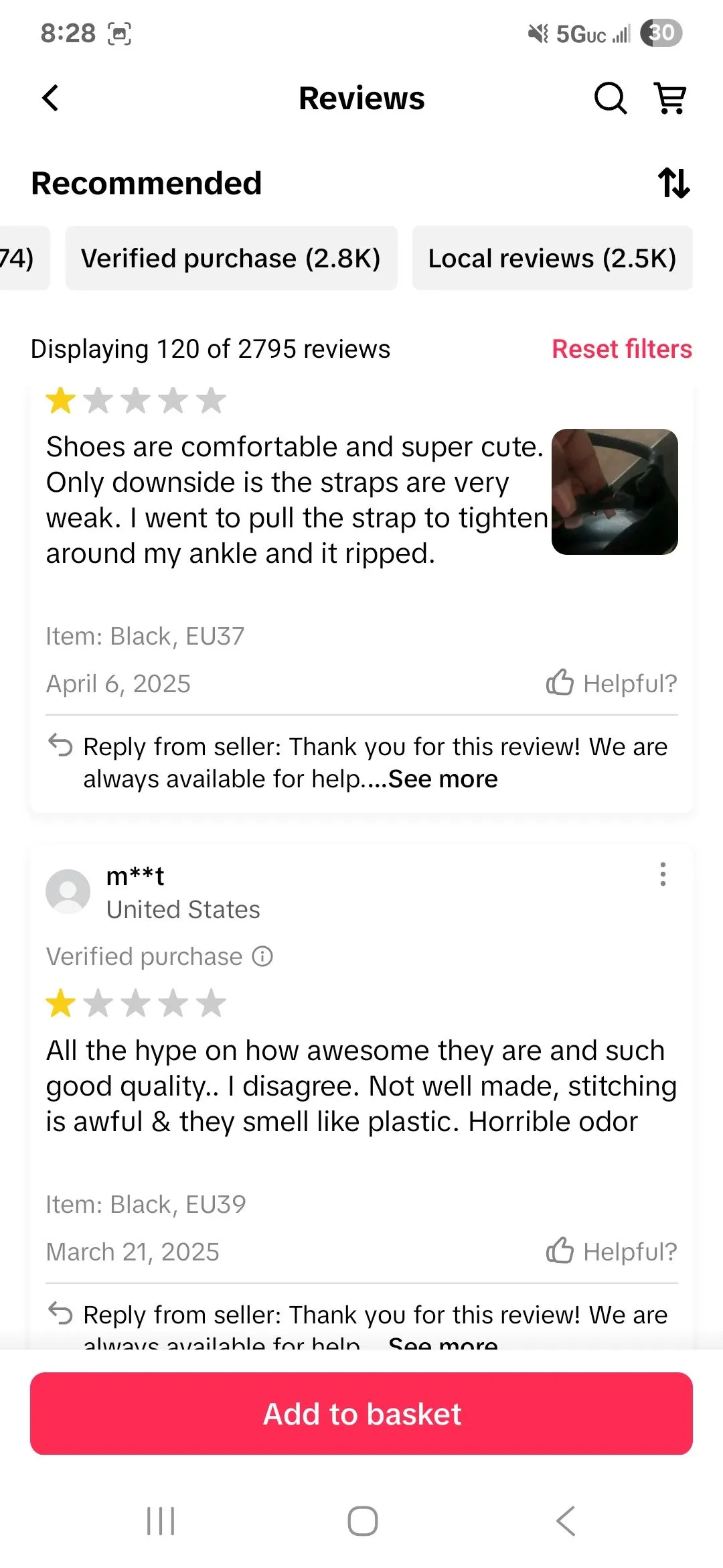 Hình ảnh các đánh giá tiêu cực và không đồng nhất trên TikTok Shop, minh họa cho việc nhận diện review giả mạo.