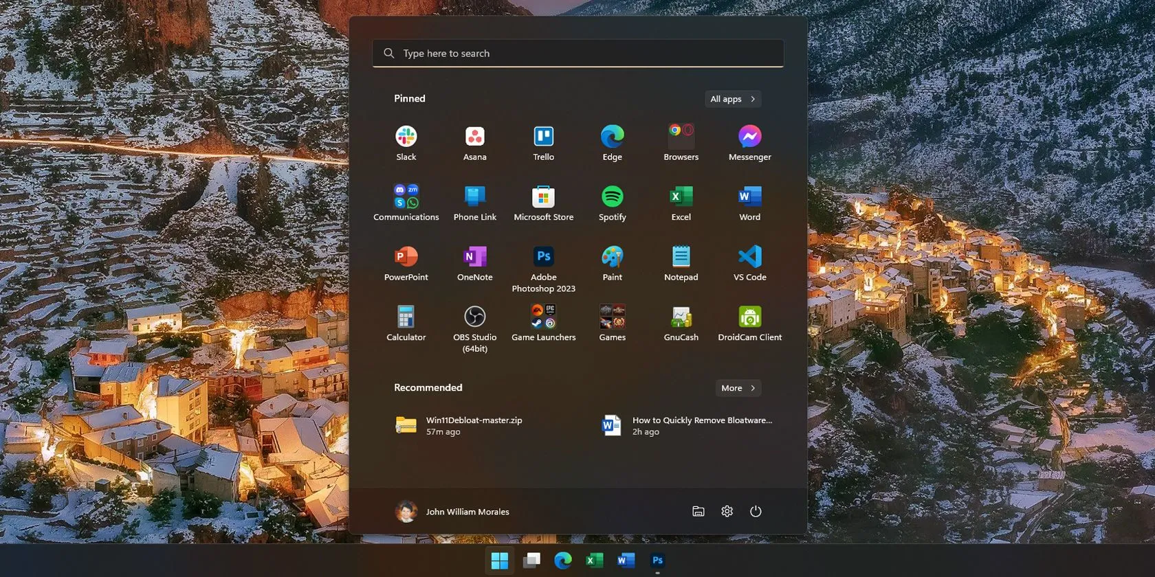 Hình ảnh menu Start của Windows 11 hiển thị các ứng dụng được cài đặt sẵn, minh họa cho bloatware