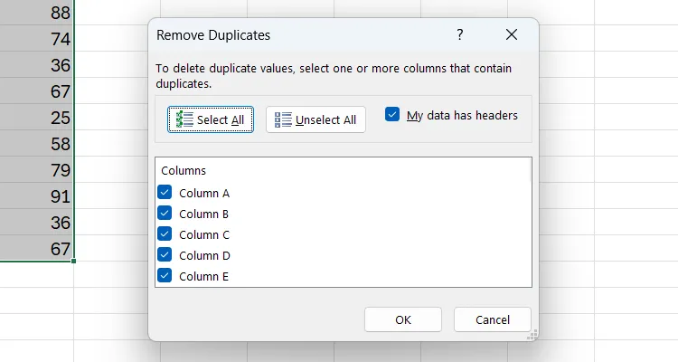 Hộp thoại Remove Duplicates trong Excel hiển thị các cột để xác định bản sao.