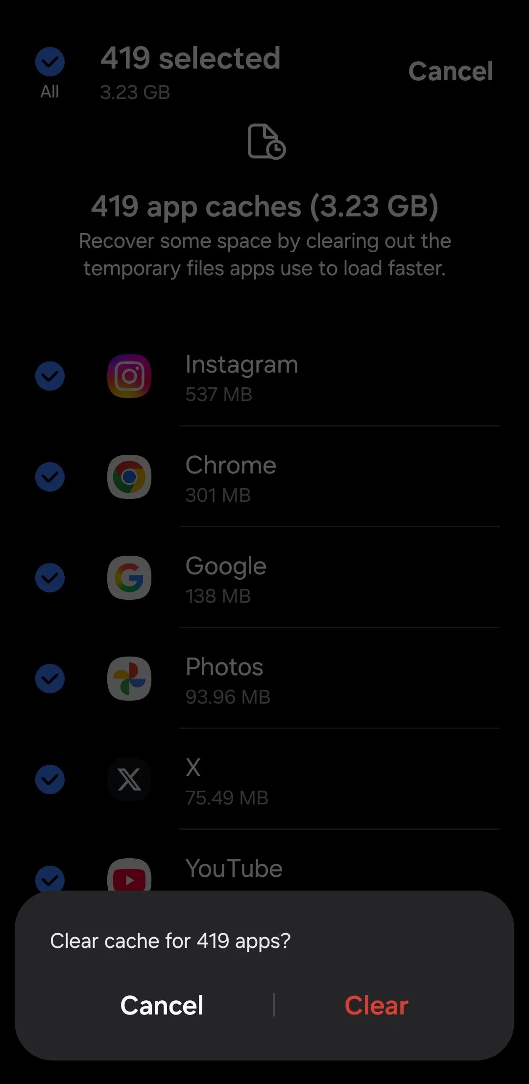 Hộp thoại xác nhận xóa bộ nhớ đệm cho các ứng dụng đã chọn trên điện thoại Samsung.