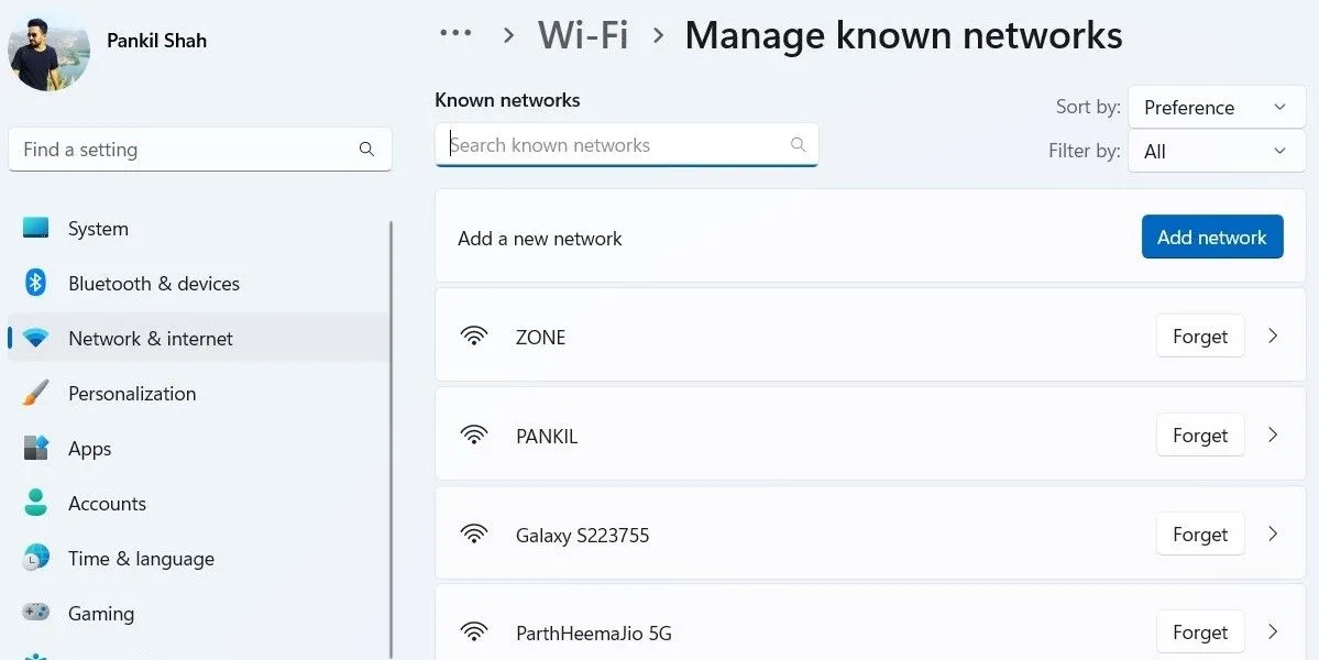 Hướng dẫn quên mạng Wi-Fi đã lưu trên Windows qua ứng dụng Cài đặt.